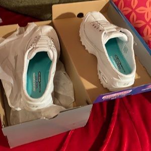 Skechers white and silver sneakers